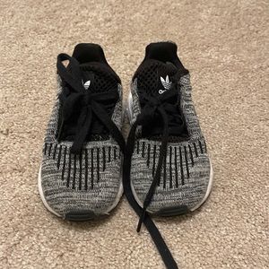 Adidas size 5 toddler sneakers
